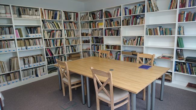 Library & Photo Archive